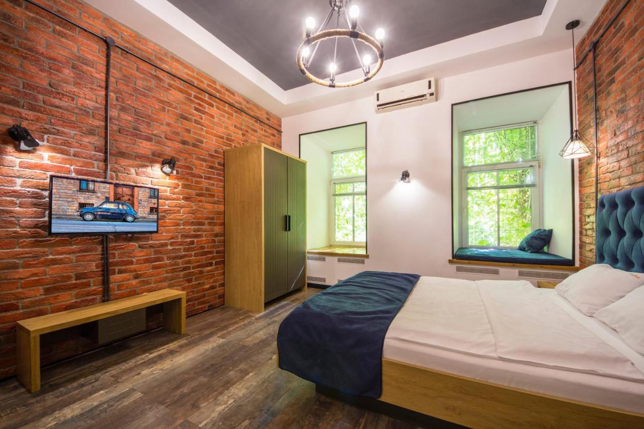 Self Check-In Apartments Near Landscape Alley Kiew Exterior foto
