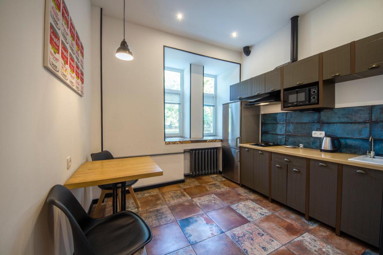 Self Check-In Apartments Near Landscape Alley Kiew Exterior foto